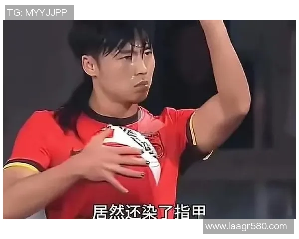 种族歧视事件引发关注某球员遭看台辱骂比赛暂停引发热议